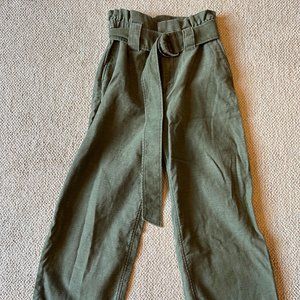 Women’s Crop Pants Super High-Rise Size Green Express, Size 2 Original